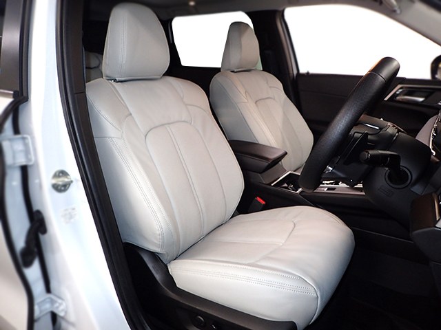 アウトランダー PHEV (EM-7533)